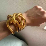 دستبند یا گردنی انعطاف پذیر زنانه